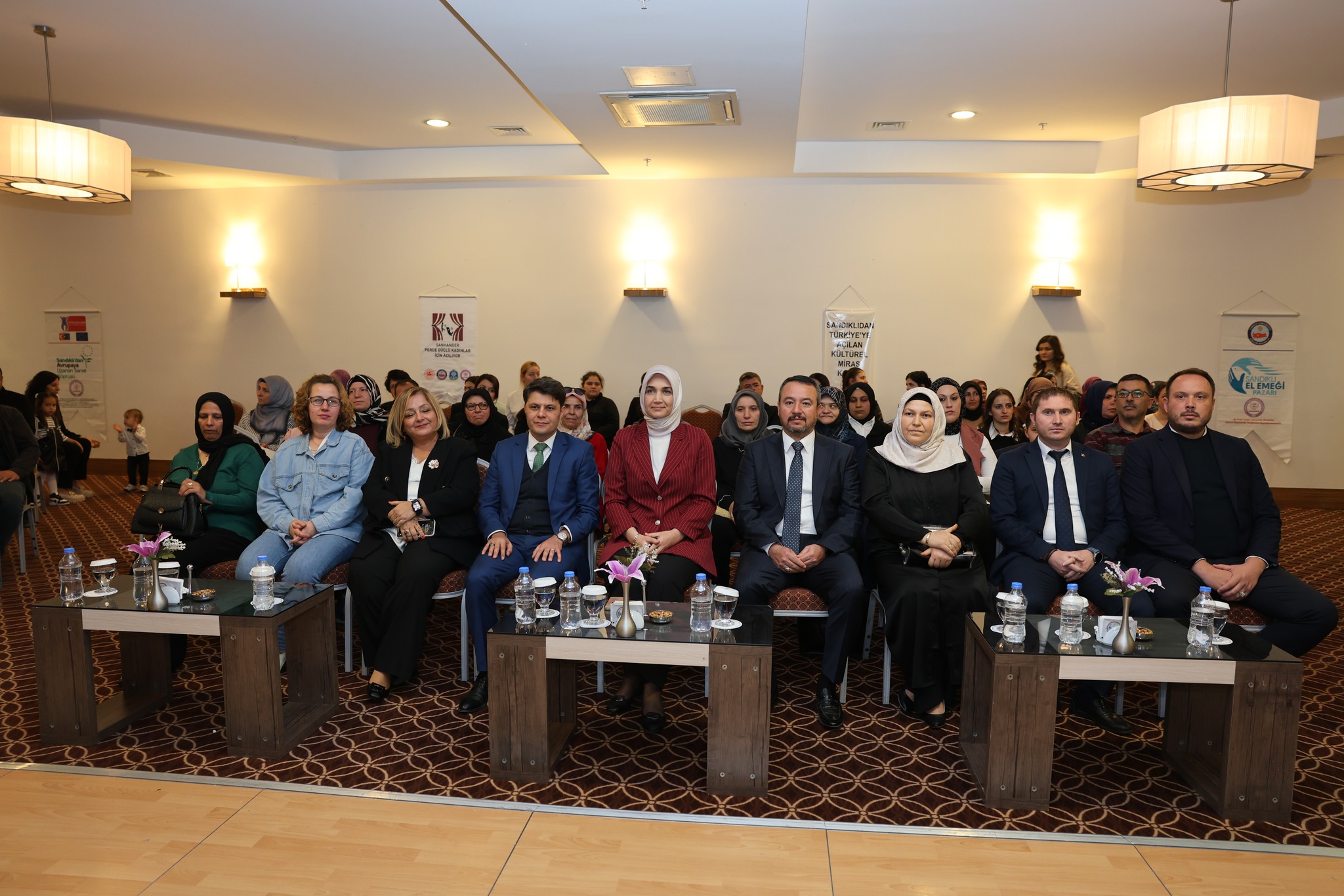 Vali Yiğitbaşı, Gönüllü Hanımlar Derneği’nin 10. Yıl Kutlamasına Katıldı