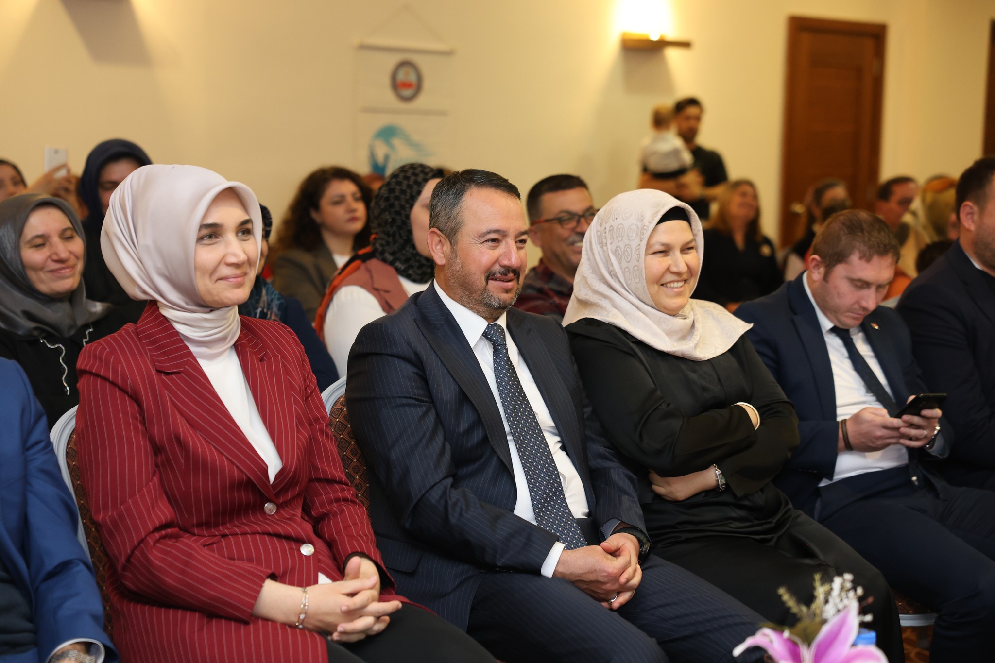 Vali Yiğitbaşı, Gönüllü Hanımlar Derneği’nin 10. Yıl Kutlamasına Katıldı