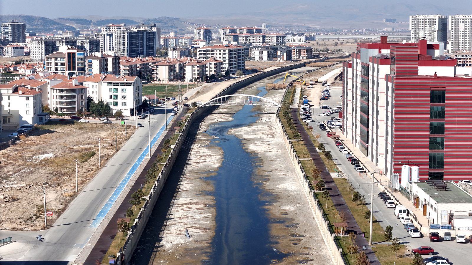 Akarçay’da Temizlik Sürüyor Köksal Yakından Takip Ediyor