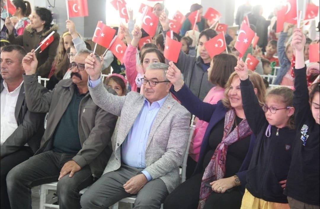 Başkan Özaşkın Şuhut’tun Geleceğiyle Bir Araya Geldi