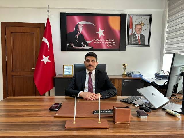 Şuhutlu Kaymakam Kayış Çamaş’ta Görevine Başladı