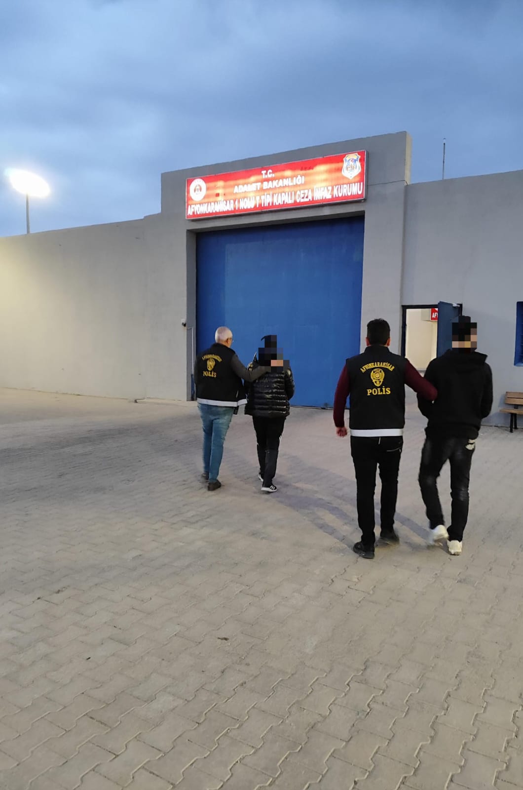 UZUN ÇARŞI'DA SAHTE ALTIN SATACAKLARDI