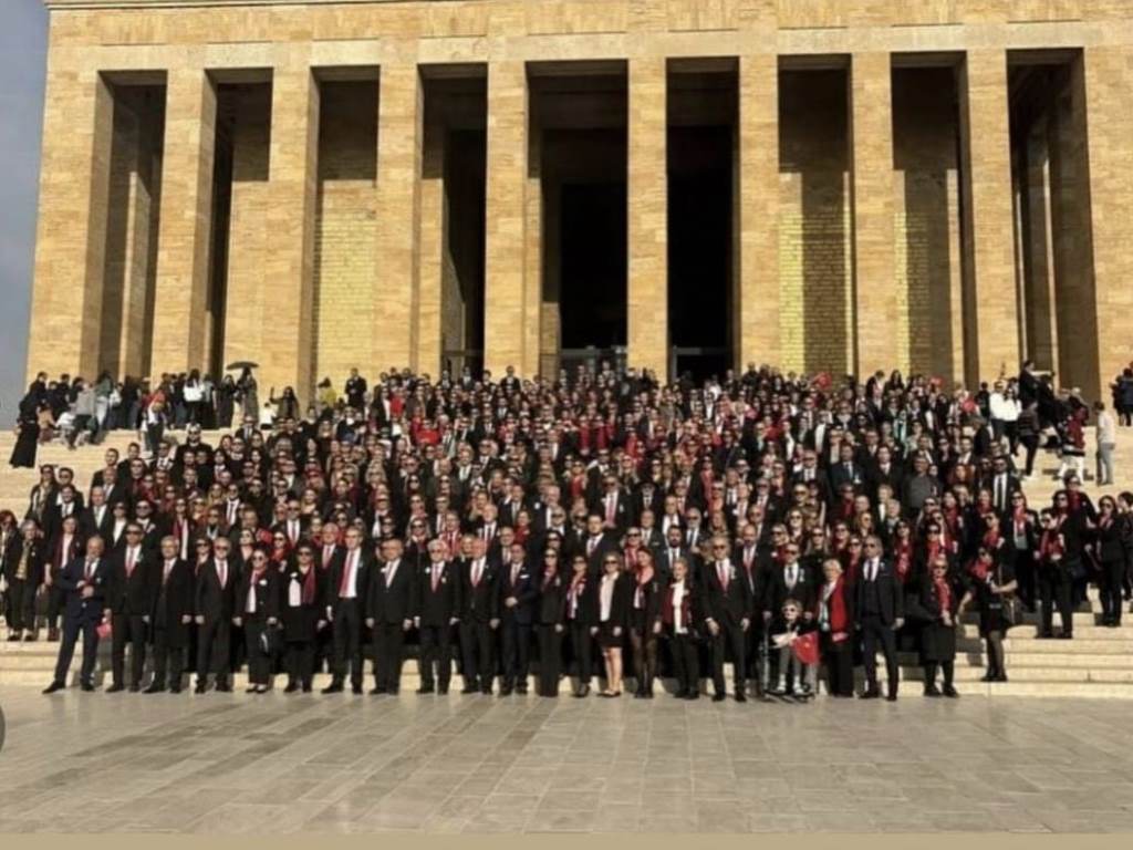 TÜRK LİONLARİ VE LEOLARİ CUMHURİYETİN 101. YILINDA ANITKABİR'DE