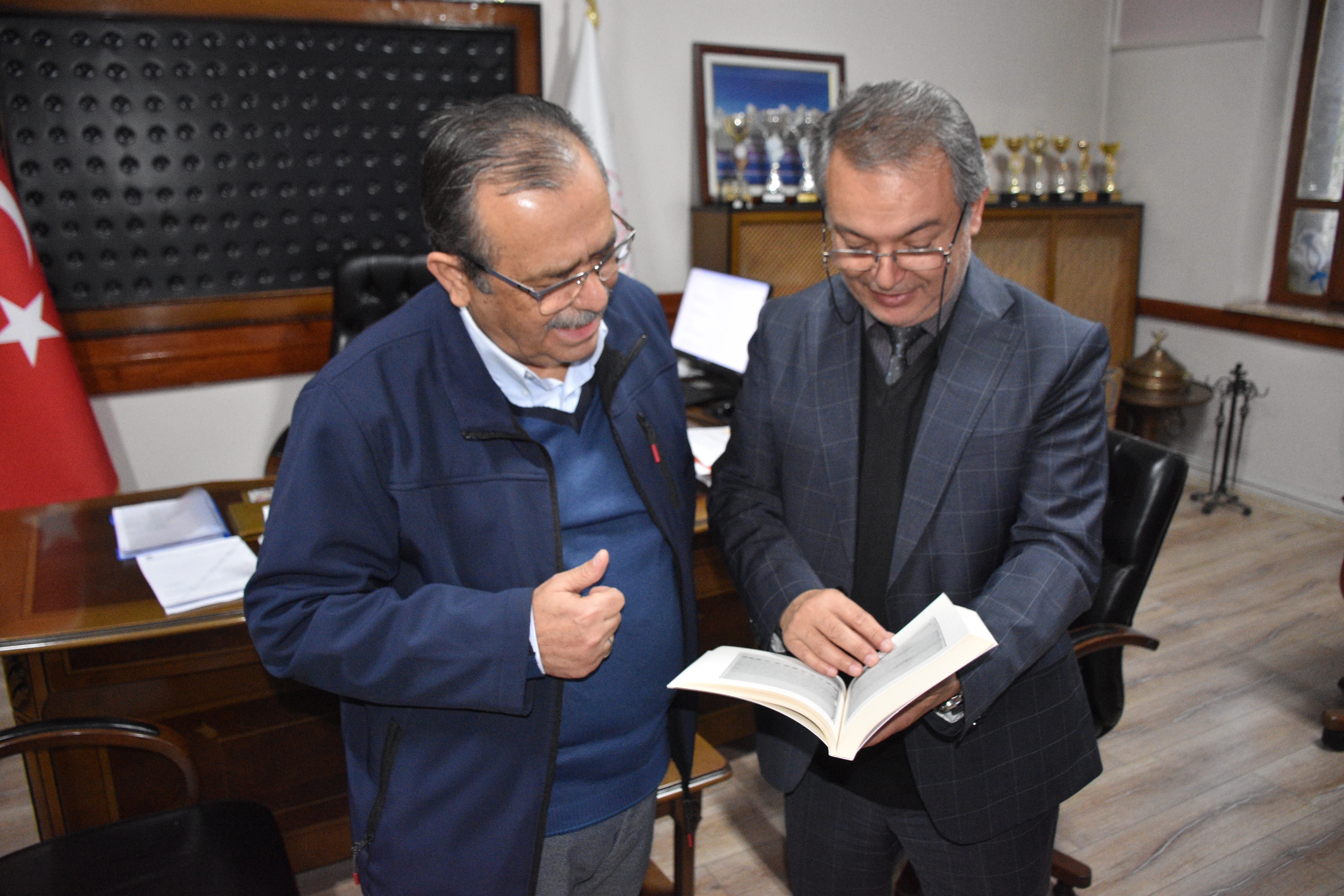 Emekli Öğretmenin "Sigara Pişmanlığı" Çevresindekilere Ders Oluyor