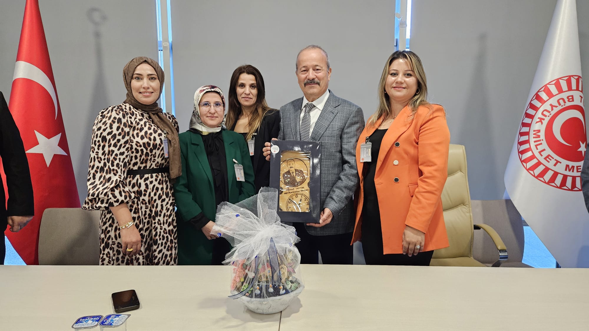 Milletvekili Taytak, TBMM’de Dazkırı İlçe Başkanı Atay’ı Ağırladı
