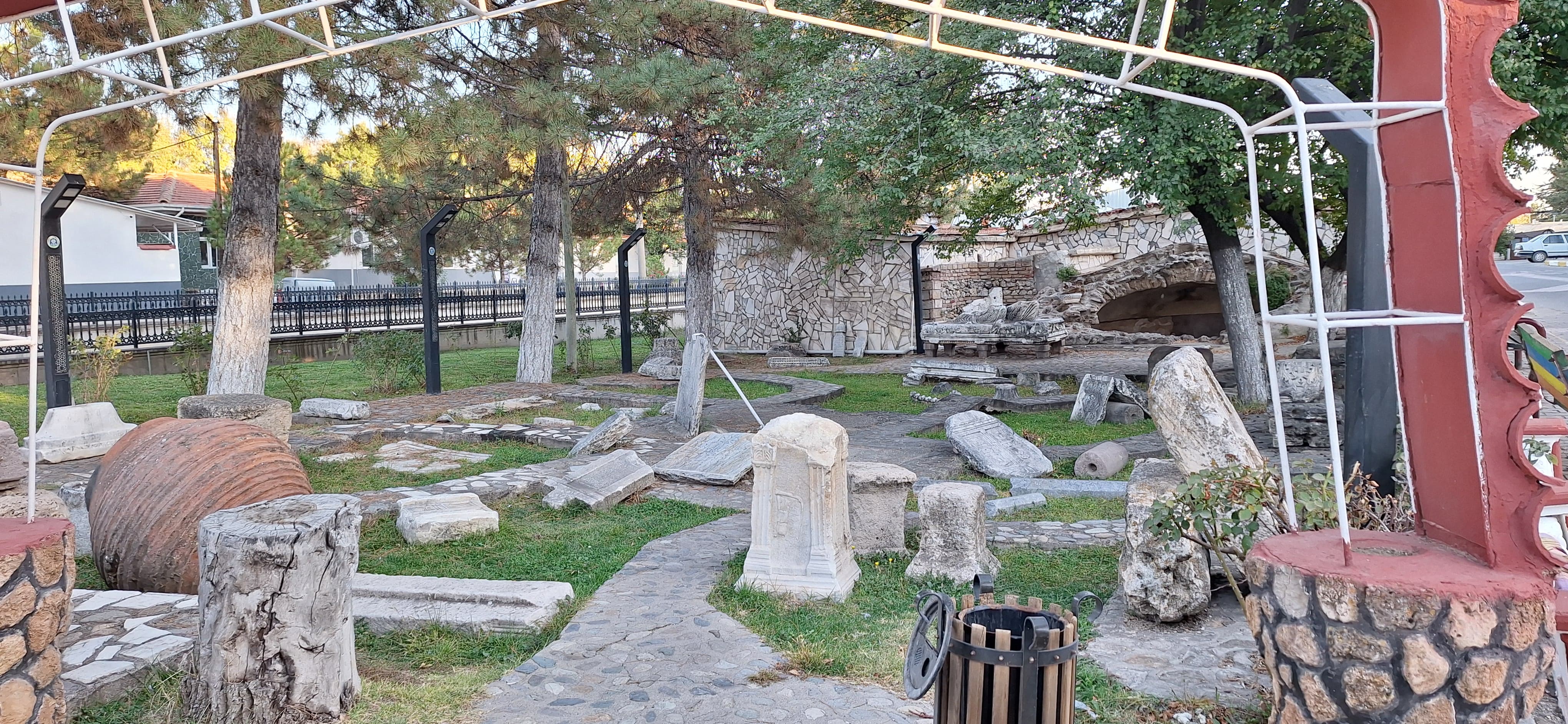 SANDIKLI'DA TARİHE YOLCULUK: BİZANS ESERLERİ ZİYARETÇİLERİNİ BEKLİYOR