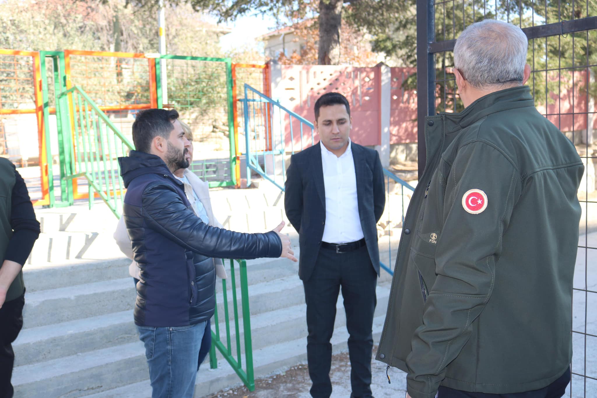 İhsaniye Kaymakamı İsmail Bildirici, Okul ve Fabrika Ziyaretlerinde Bulundu