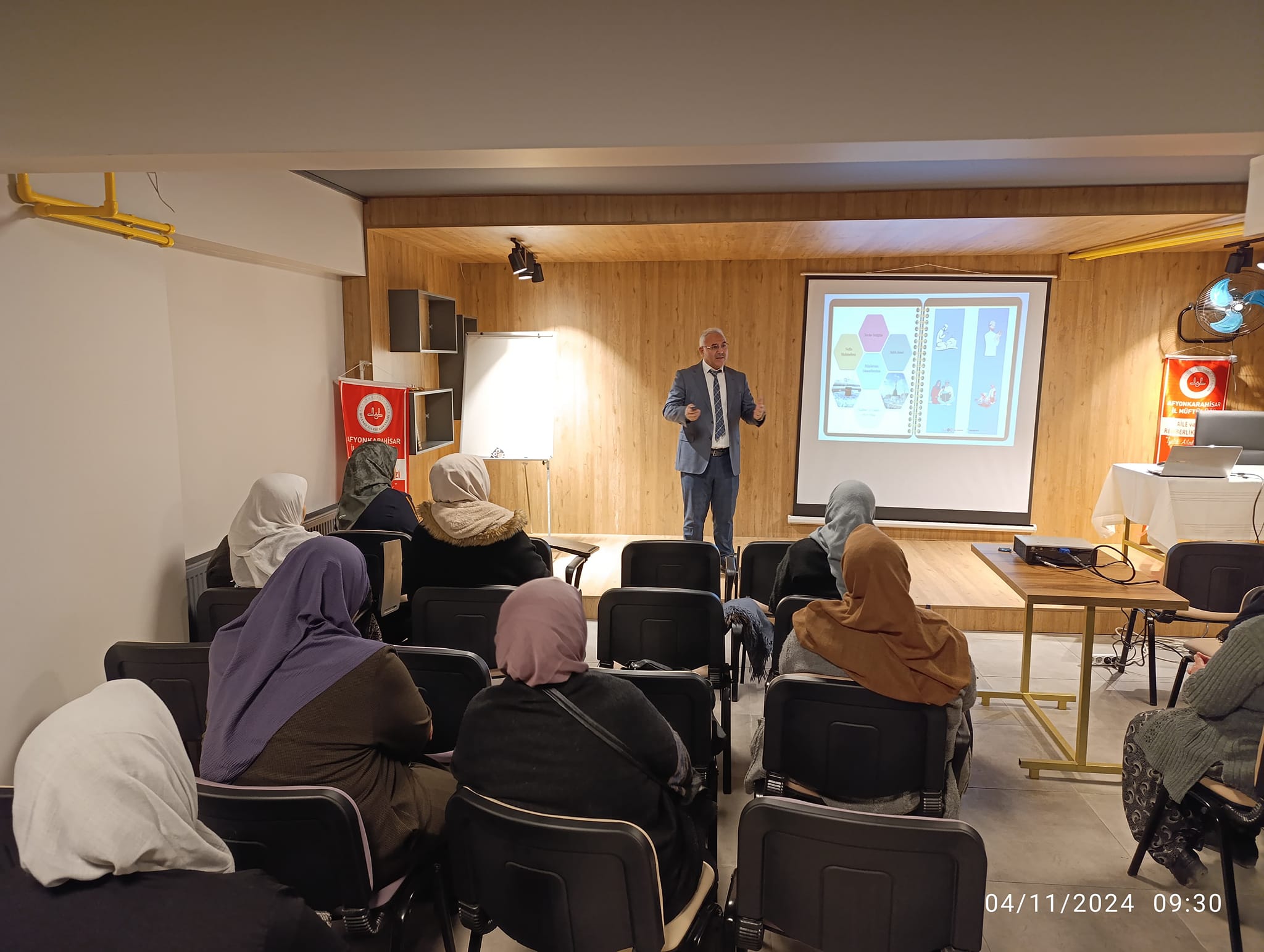 Afyonkarahisar İl Müftülüğünde Umre İbadeti Eğitimi
