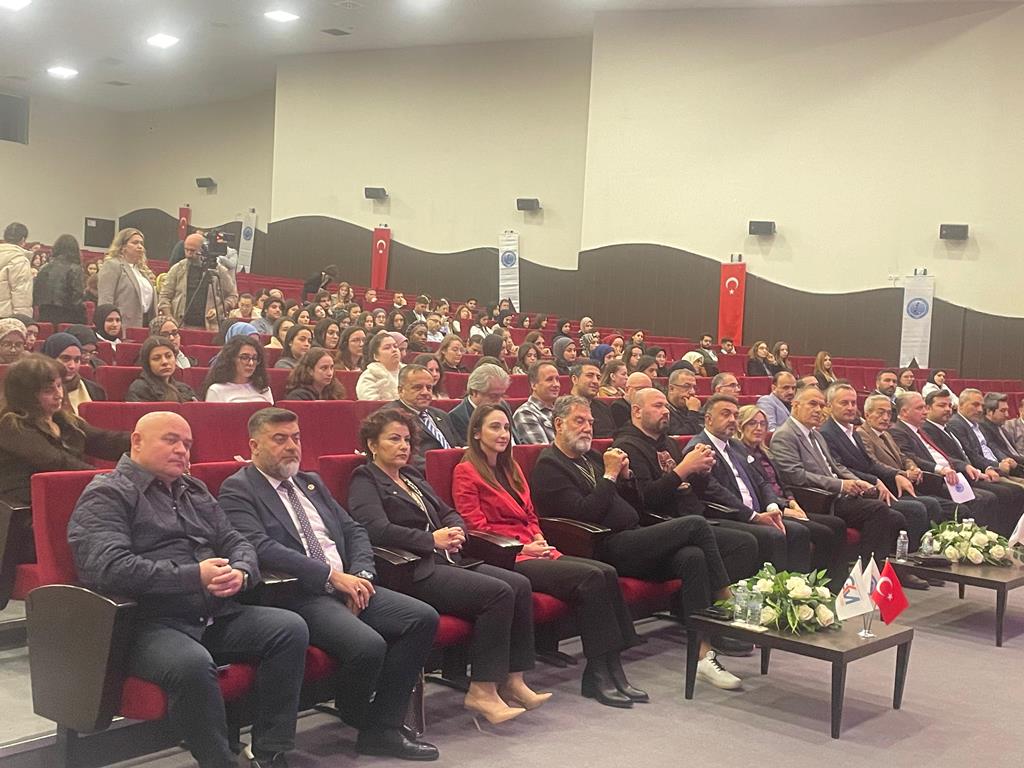 4. KEZ DÜZENLENEN GİRİŞİMCİLİK VE KARİYER ZİRVESİ BAŞLADI