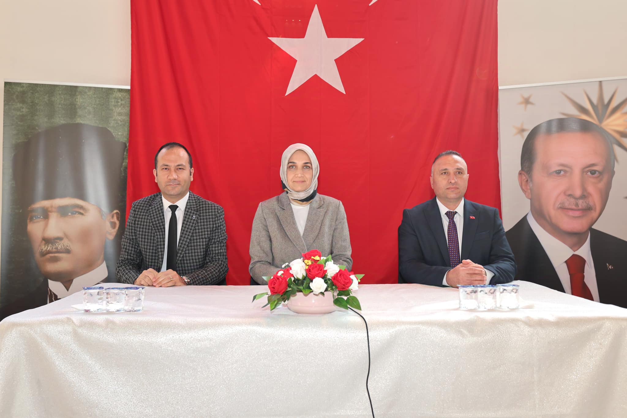 Vali Yiğitbaşı, Çay İlçesinde Muhtarlarla Toplantı Gerçekleştirdi