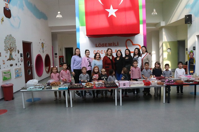 TED Afyon’un Minikleri Lösemili Çocuklara Umut Oldu