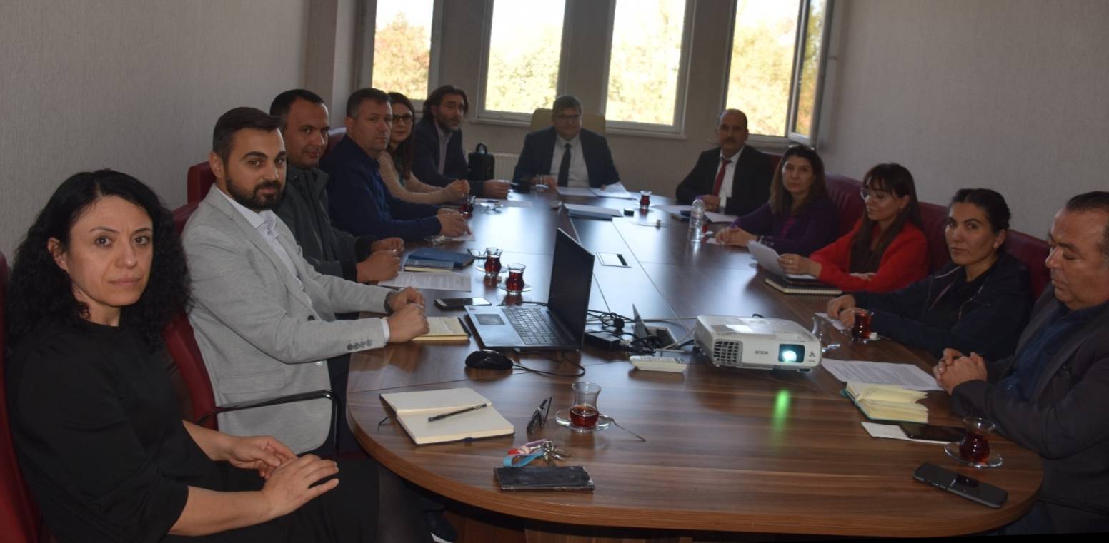 AFSÜ’de Kurulacak Eğitim Komisyonu Çalışma Yönergesi Toplantısı Yapıldı