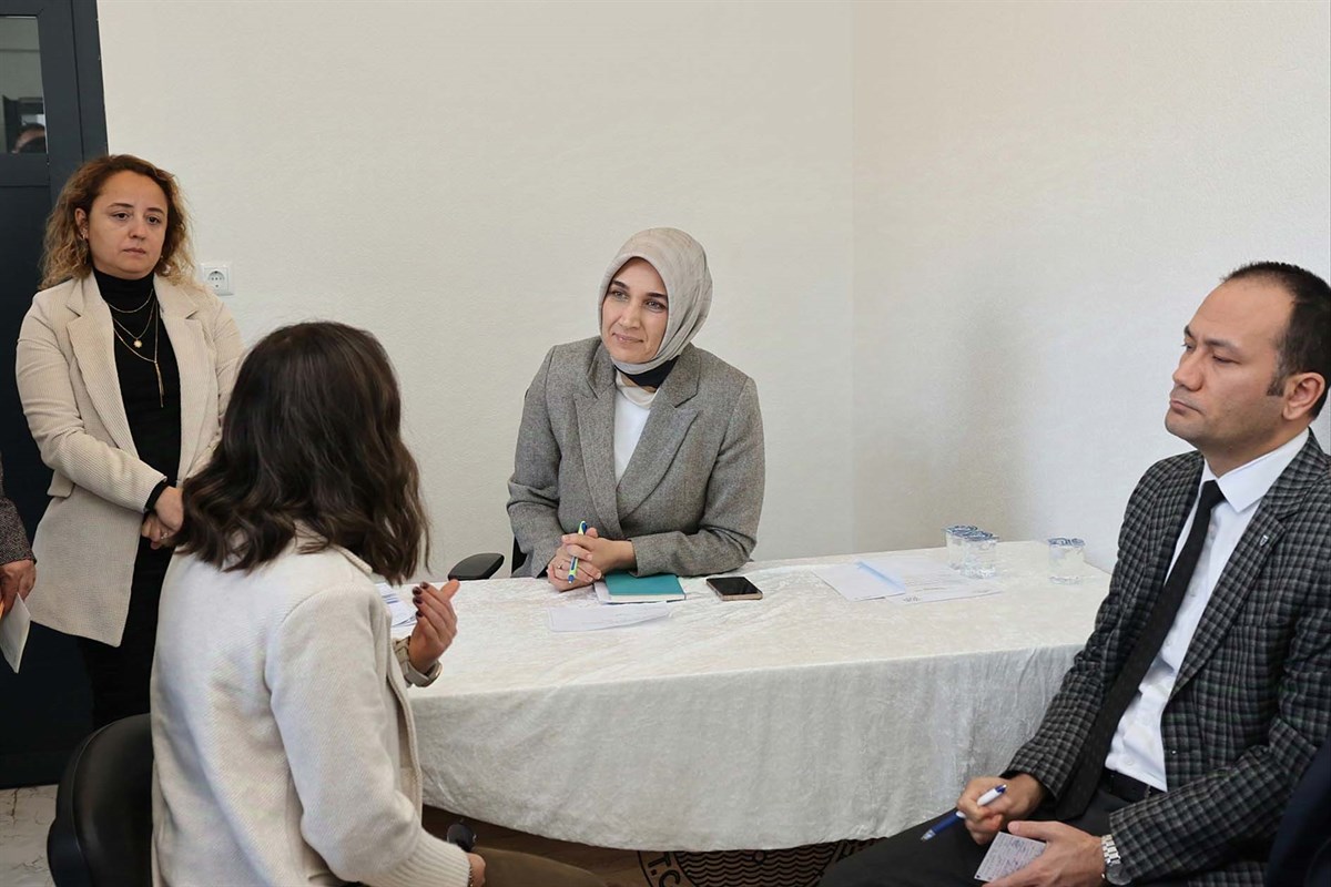 Vali Yiğitbaşı Çay ve Sultandağı İlçelerinde Vatandaşları Dinledi