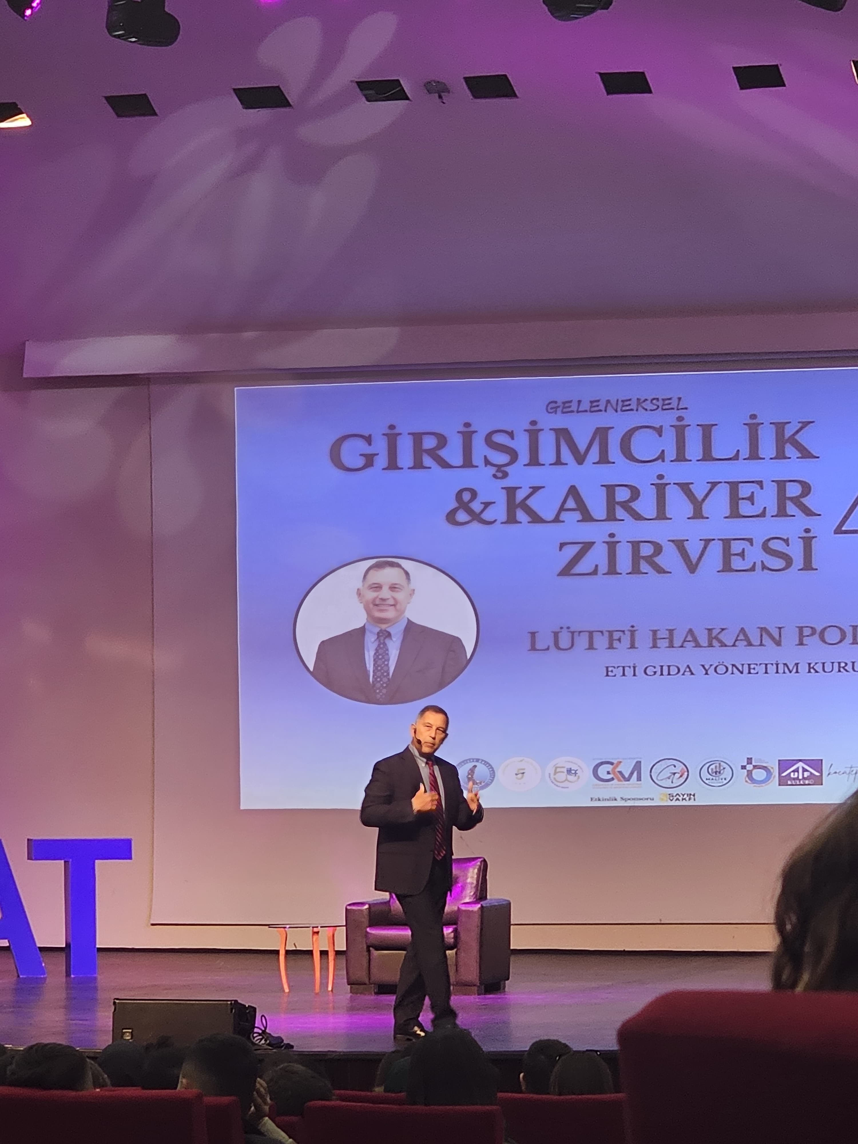 Rahmiye Sare Palalı Koleji Öğrencileri Girişimcilik ve Kariyer Zirvesi'ne Katıldı