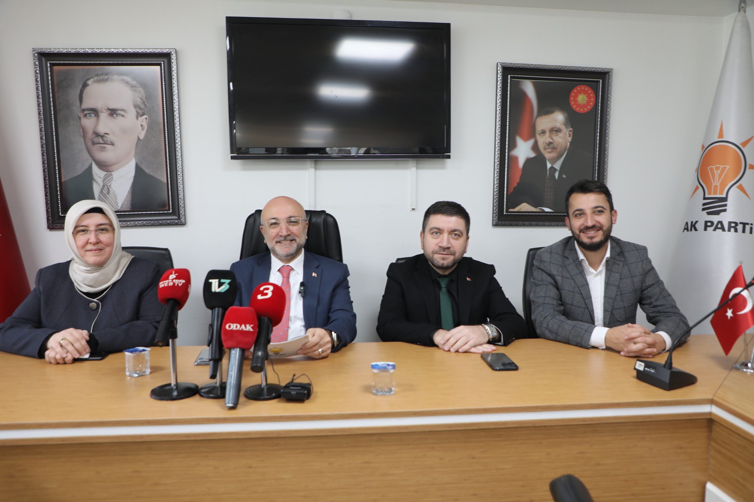 “SEÇİLMİŞLİK, VATANA PUSU KURANLARA DESTEK VERME HAKKI TANIMAZ!”