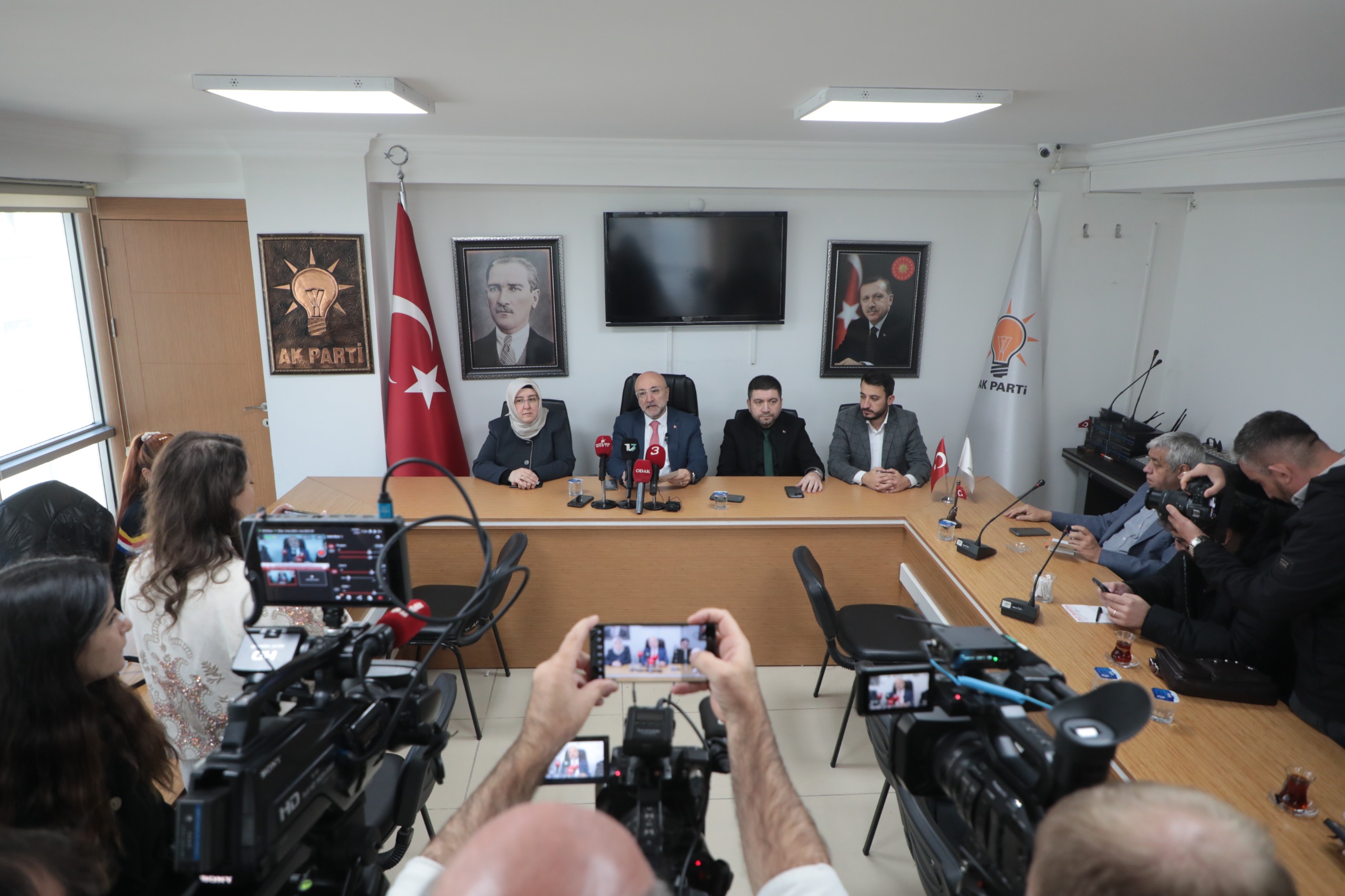 “SEÇİLMİŞLİK, VATANA PUSU KURANLARA DESTEK VERME HAKKI TANIMAZ!”