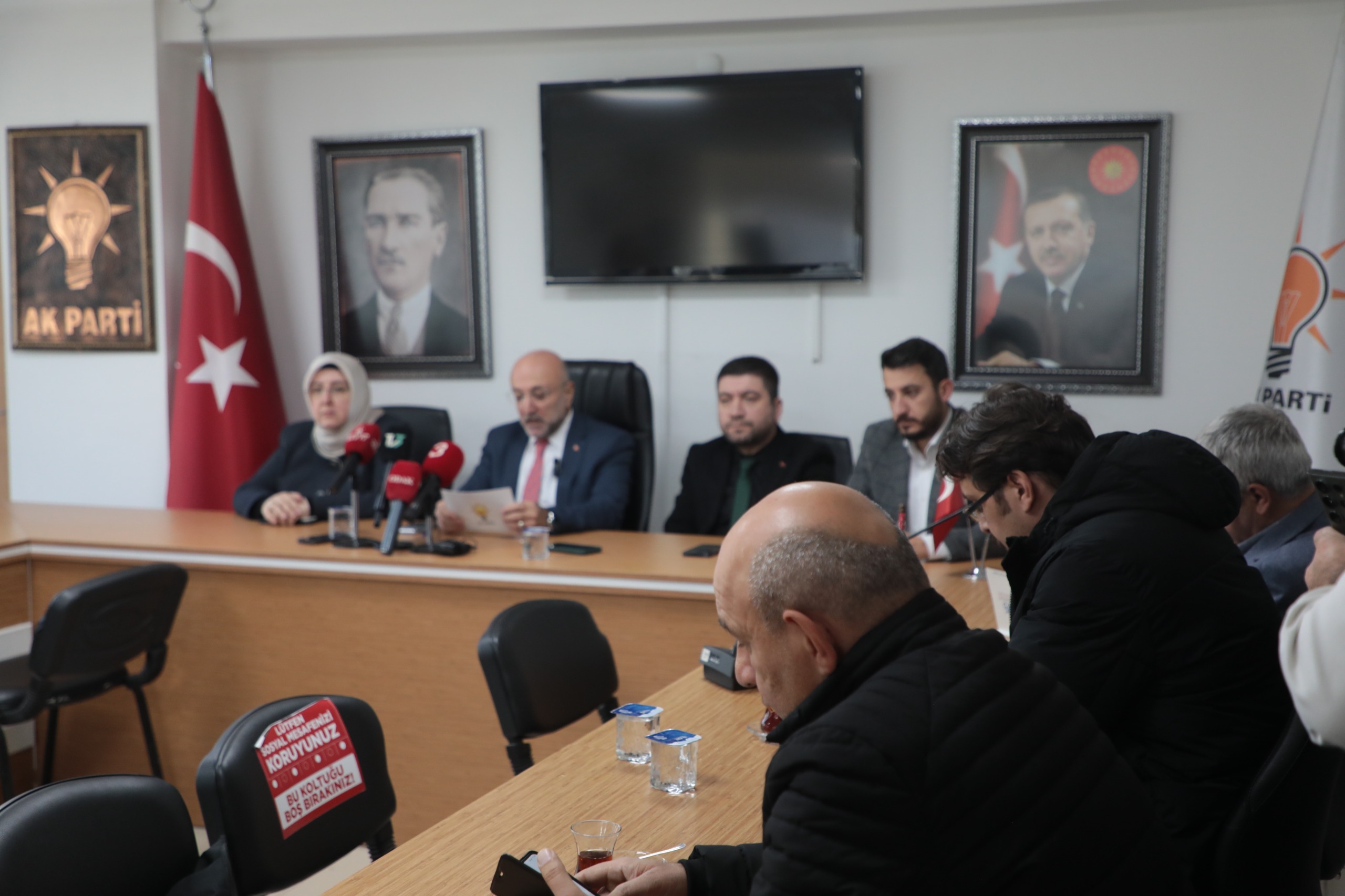 “SEÇİLMİŞLİK, VATANA PUSU KURANLARA DESTEK VERME HAKKI TANIMAZ!”