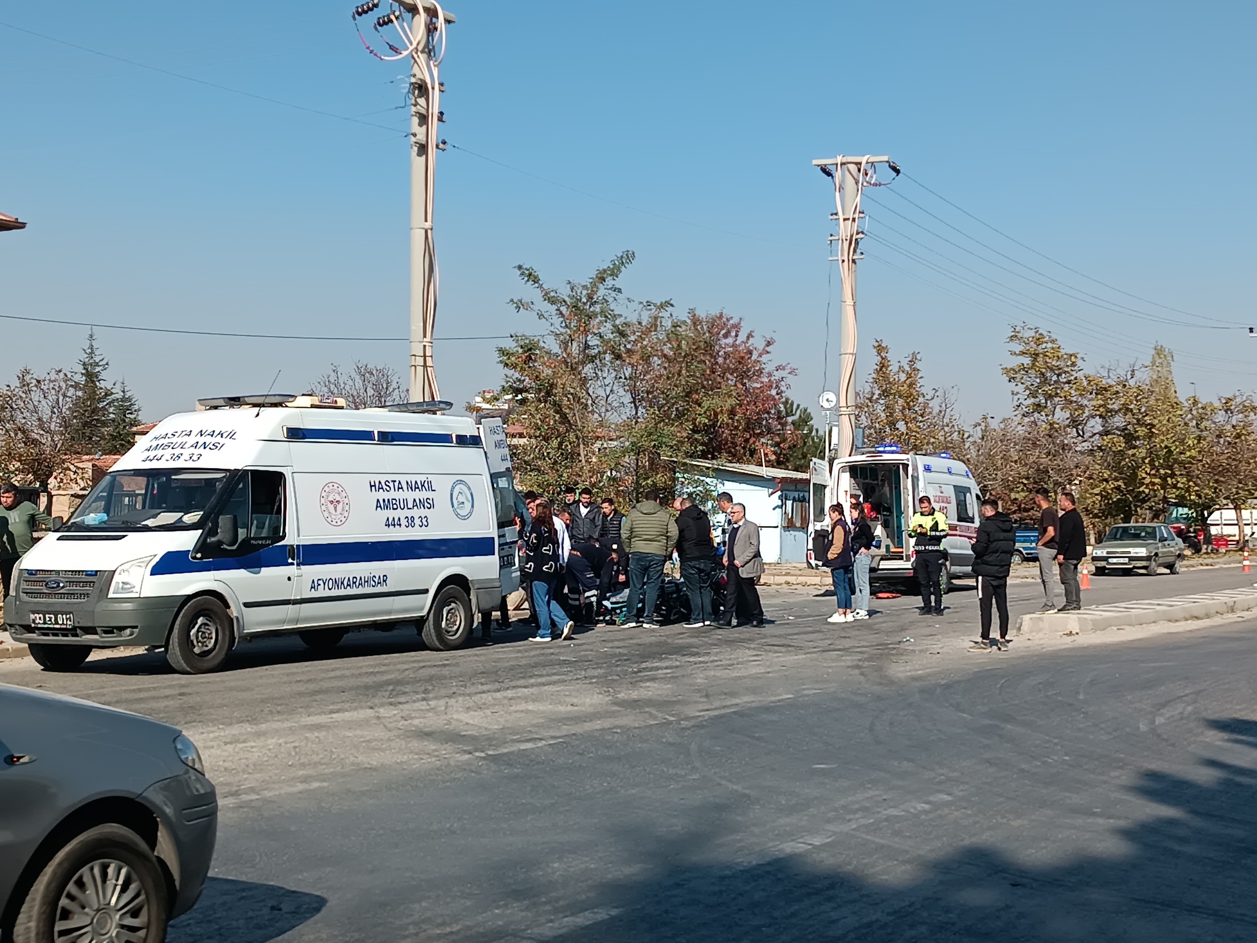 Afyonkarahisar’da Motosiklet Kazası: İki Sürücü Ağır Yaralı