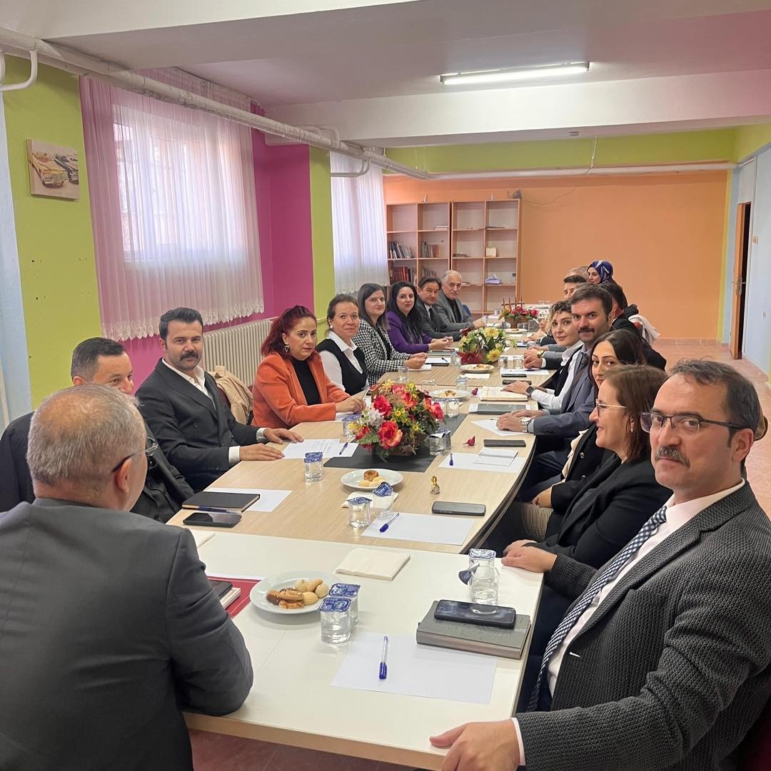 Afyon’da "Sosyal Risk Haritası Ve Aile Rehberliği Sistemi" Konulu Toplantı Düzenlendi