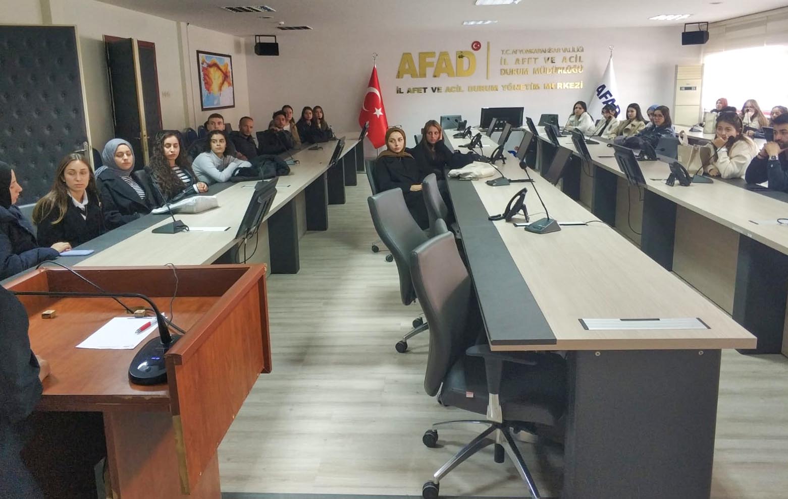 AKÜ Eğitim Fakültesi Öğrencileri AFAD’a Teknik Gezi Düzenledi