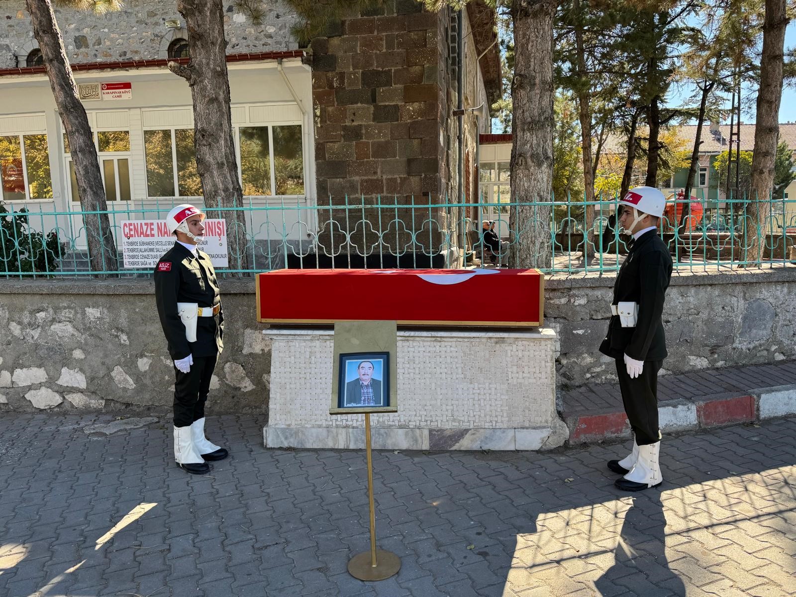 Kıbrıs Gazisi Askeri Törenle Son Yolculuğuna Uğurlandı