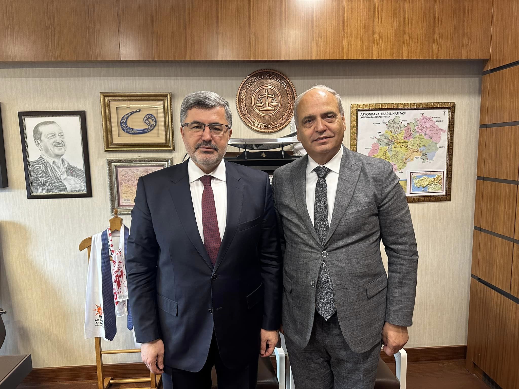 Milletvekili Özkaya TBMM’de Misafirlerini Kabul Etti