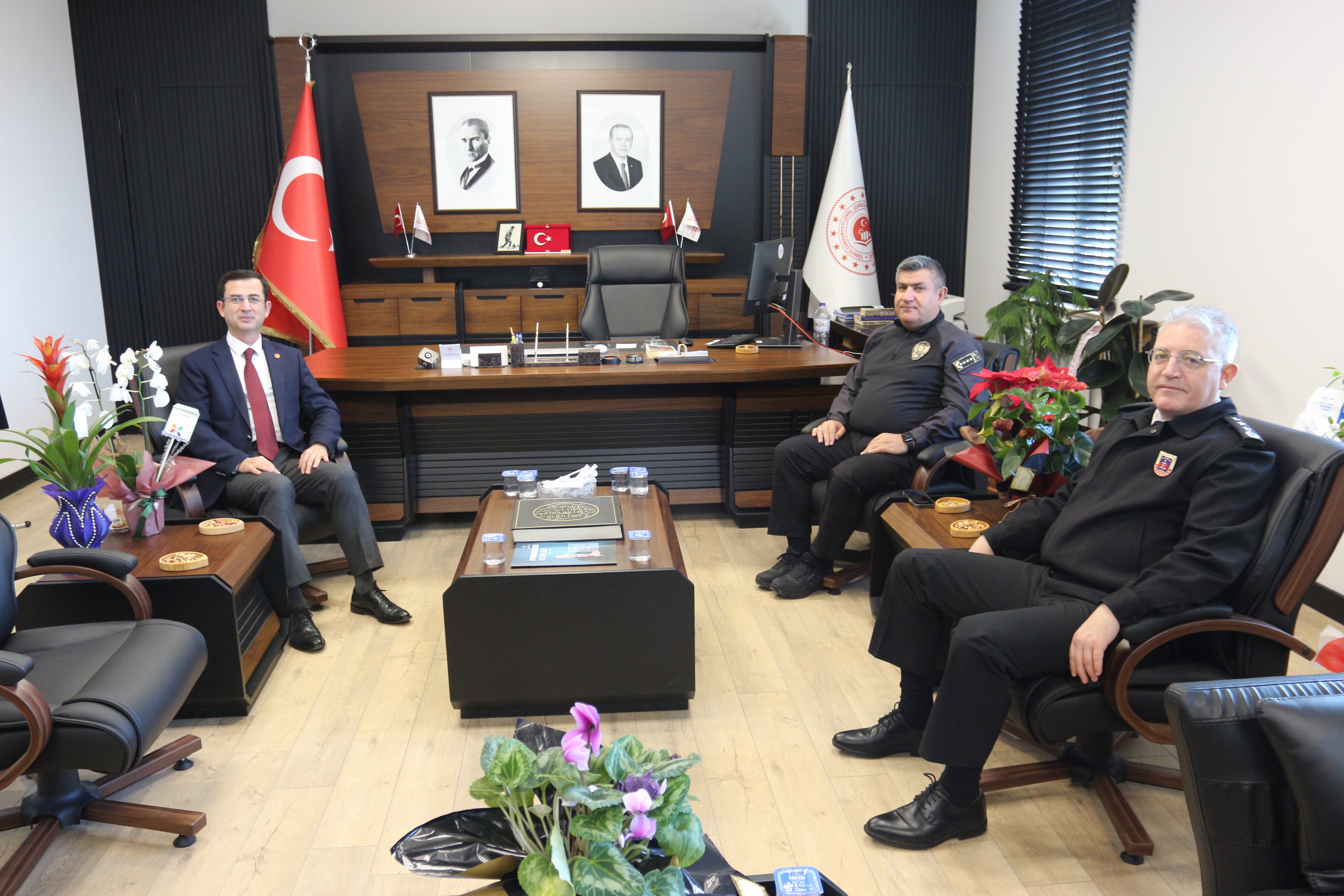 İl Emniyet Müdürü ve İl Jandarma Komutanından Müdür Karayol’a Ziyaret