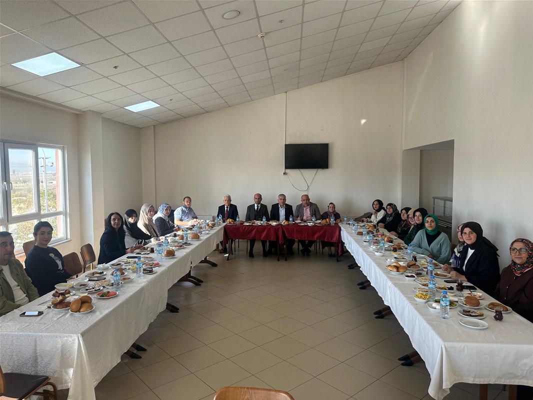 Afyonkarahisar’da Şehit Annelerine Kahvaltı Programı Düzenlendi