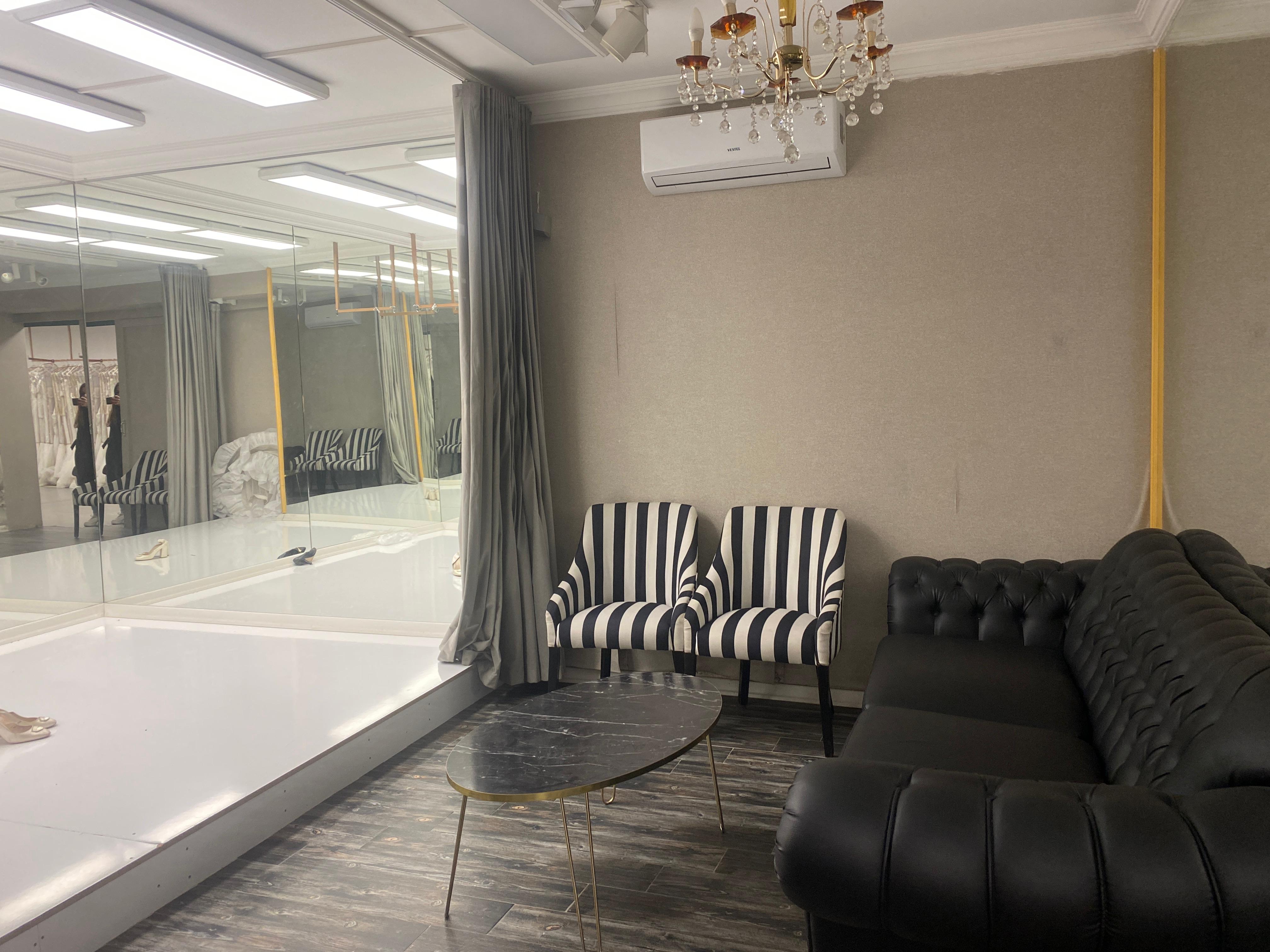 WELLA LUXURY GELİNLİK GELİN ADAYLARINA MÜKEMMEL HİZMET SUNUYOR