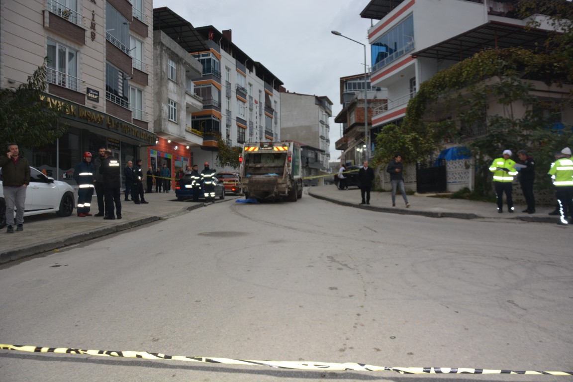 Emekli İmam, Sabah Namazına Giderken Çöp Kamyonunun Altında Kalarak Hayatını Kaybetti