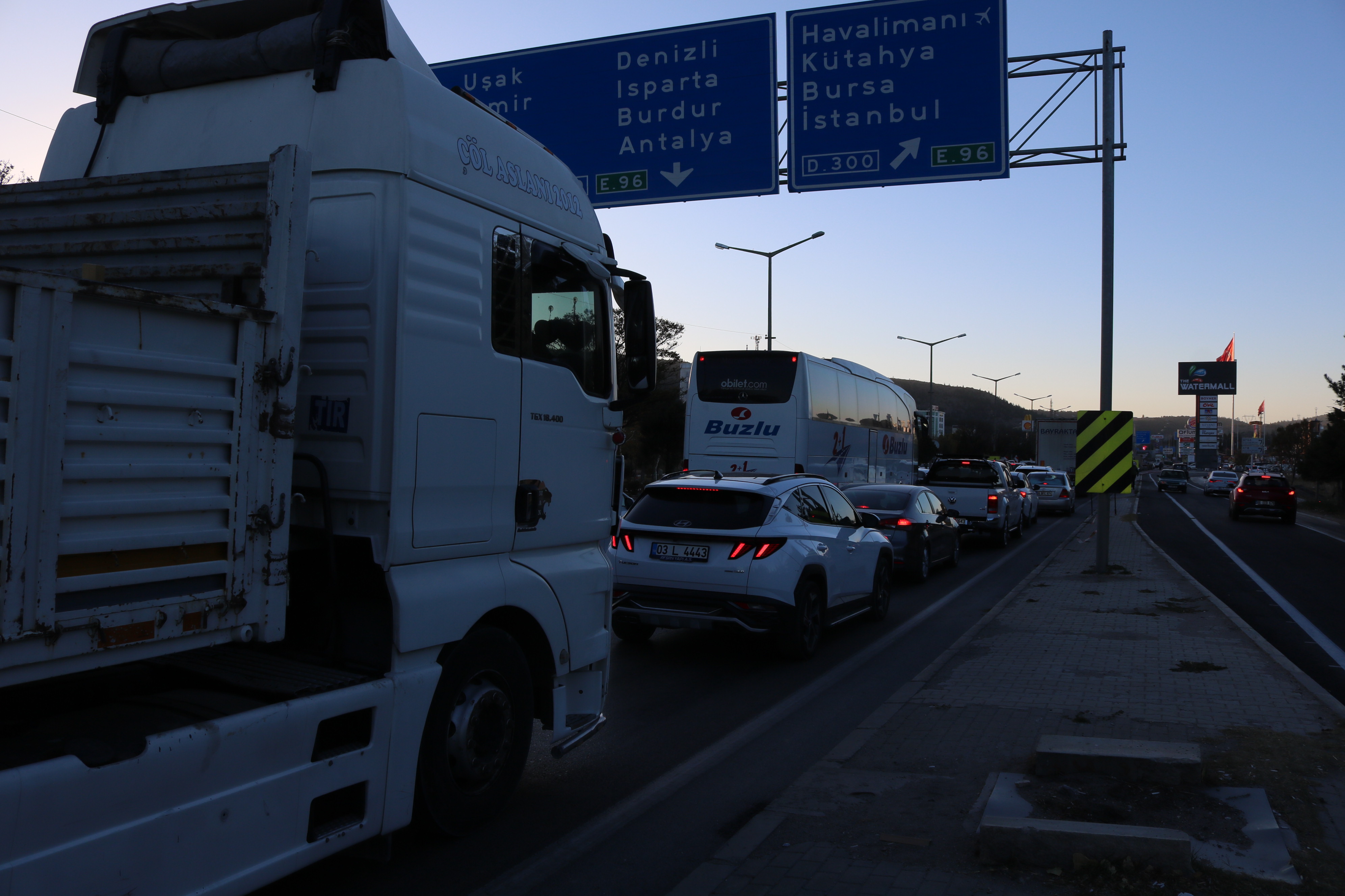 Viyadük Bu Yüzden Kapalı ''Genleşme Derzleri Yenileniyor''