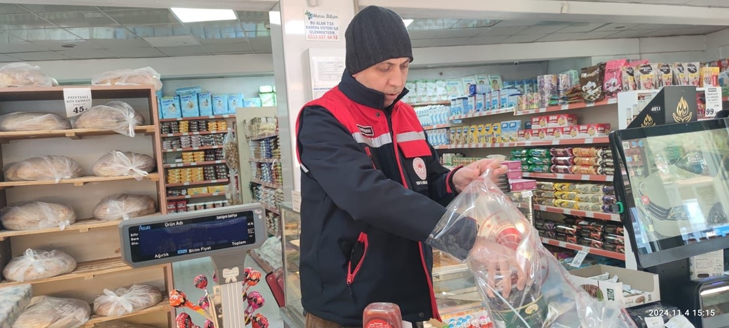 ZEYTİN VE ZEYTİNYAĞI DENETİMLERİ SÜRÜYOR!
