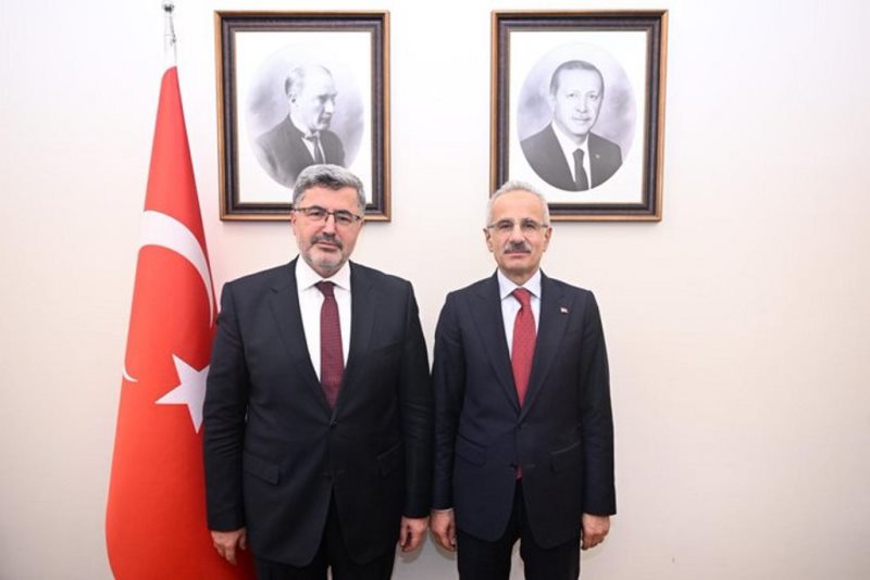 MİLLETVEKİLİ ÖZKAYA'DAN BAKAN URALOĞLU'NA ZİYARET