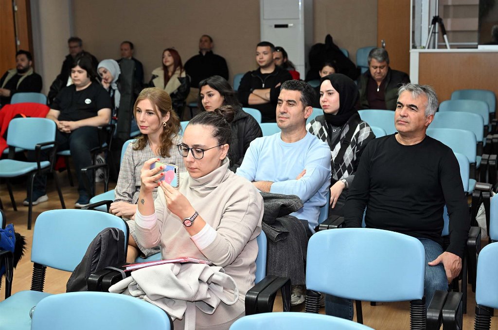 "ATATÜRK VE MÜZİK" TEMALI KONFERANS VE KONSER DÜZENLENDİ