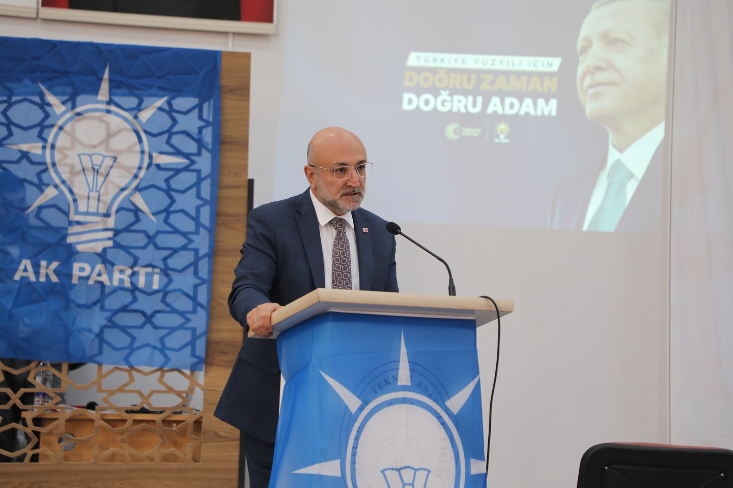 AK Parti Bolvadin Kongresi Bayram Havasında Geçti