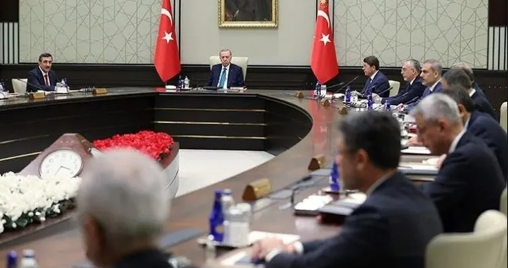 KABİNE TOPLANTISI'NDA 9 YIL ARADAN SONRA BİR İLK!