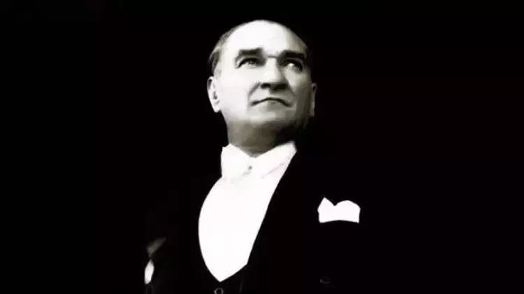 ULU ÖNDER MUSTAFA KEMAL ATATÜRK'Ü SAYGI VE MİNNETLE ANIYORUZ