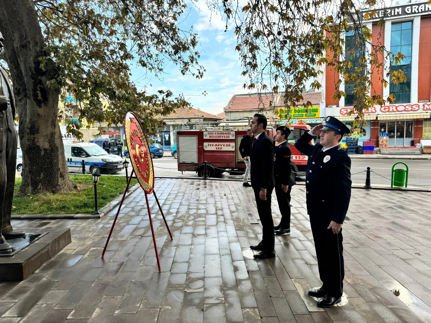 SULTANDAĞI’NDA 10 KASIM ATATÜRK’Ü ANMA ADINA PROGRAM GERÇEKLEŞTİRİLDİ