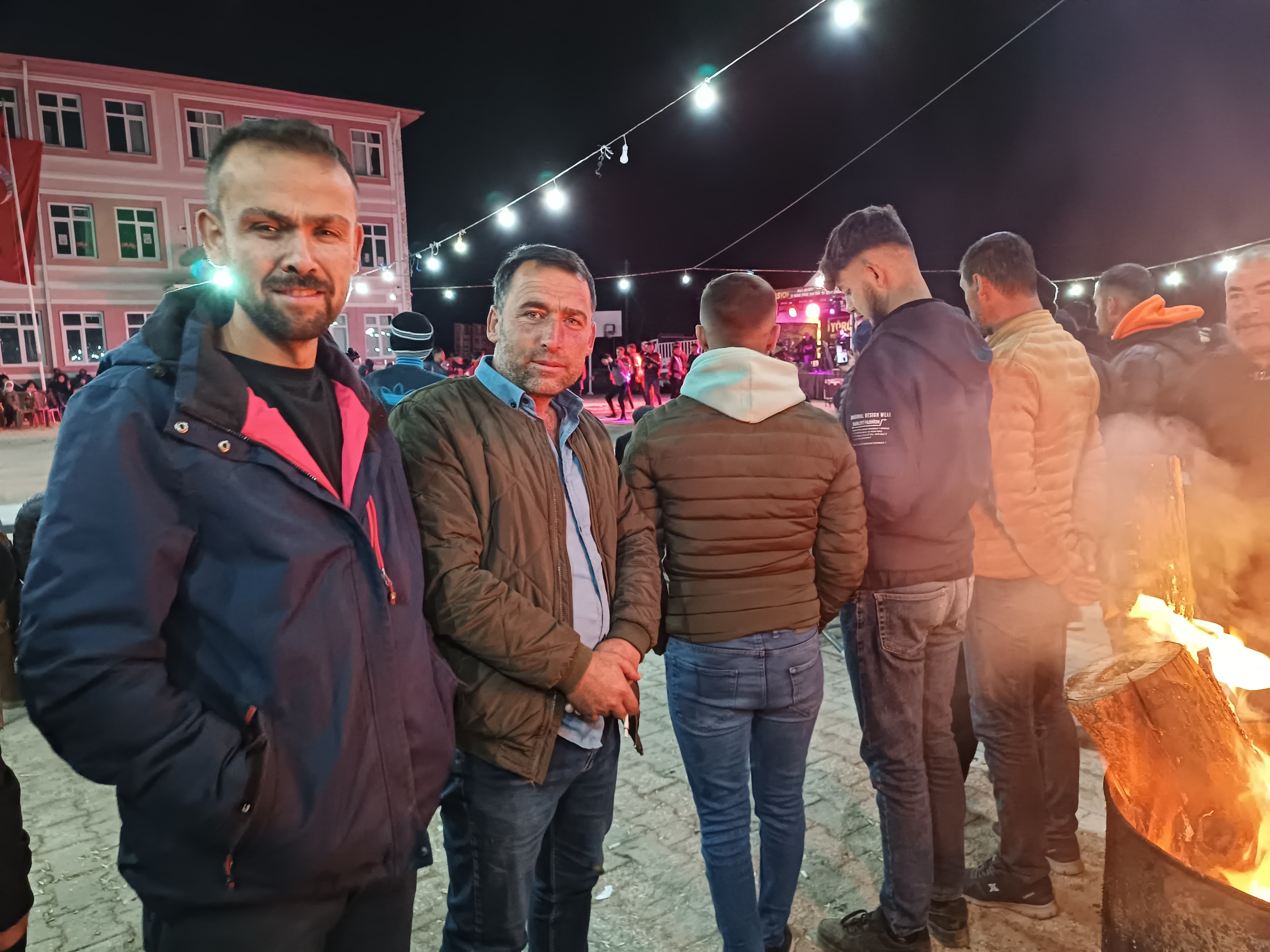 ‘Kınalı Kuzular’ Asker Eğlencesinde Moral Depoladı