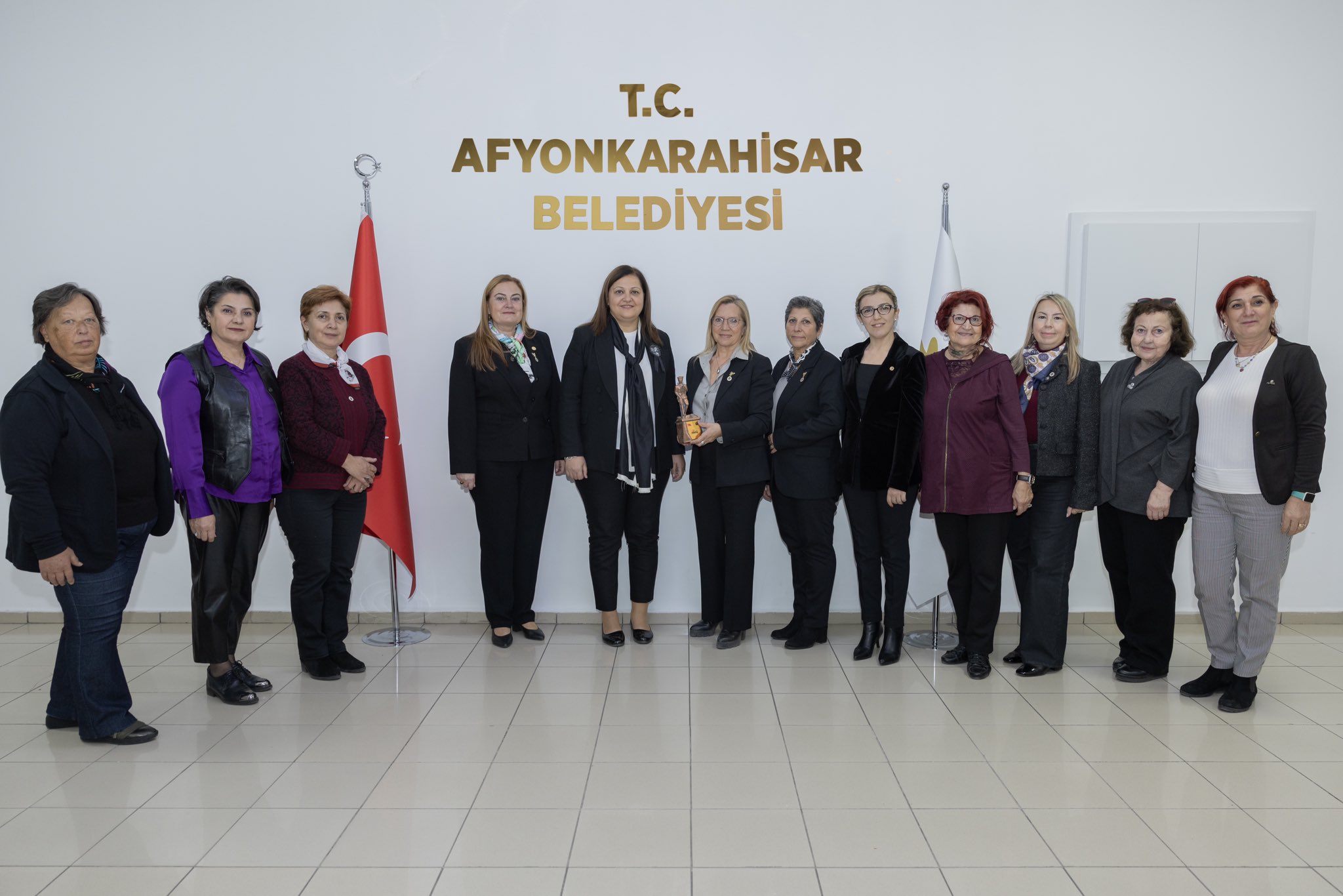 Türkiye Üniversiteli Kadınlar Derneği'nden Başkan Köksal’a Anlamlı Ziyaret