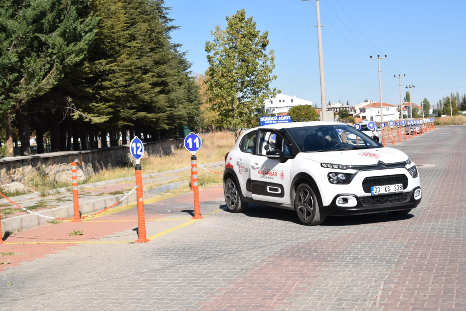 Ehliyet Almak Zorlaşıyor: 2025’te Hem Sınav Sistemi Değişiyor Hem Ücretler Artıyor!