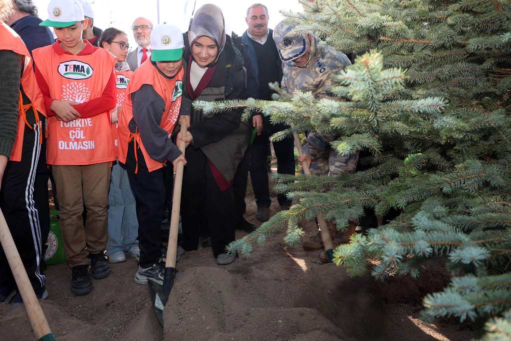 "ÇOCUKLARIMIZA ÇEVRE BİLİNCİ AŞILAYARAK GELECEĞE YATIRIM YAPIYORUZ"