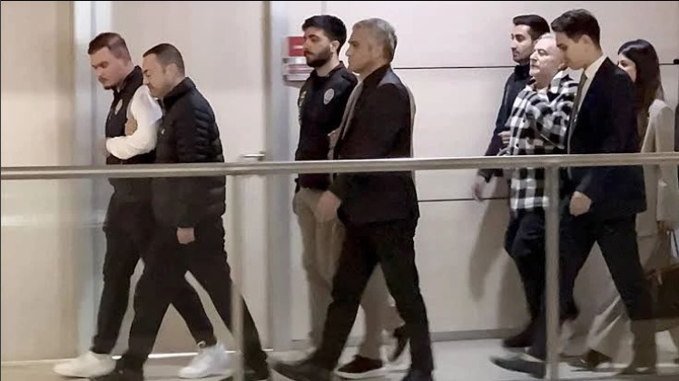 Yasa Dışı Bahis Operasyonunda Ünlüler Gözaltında!  Serdar Ortaç ve Mehmet Ali Erbil de Aralarında