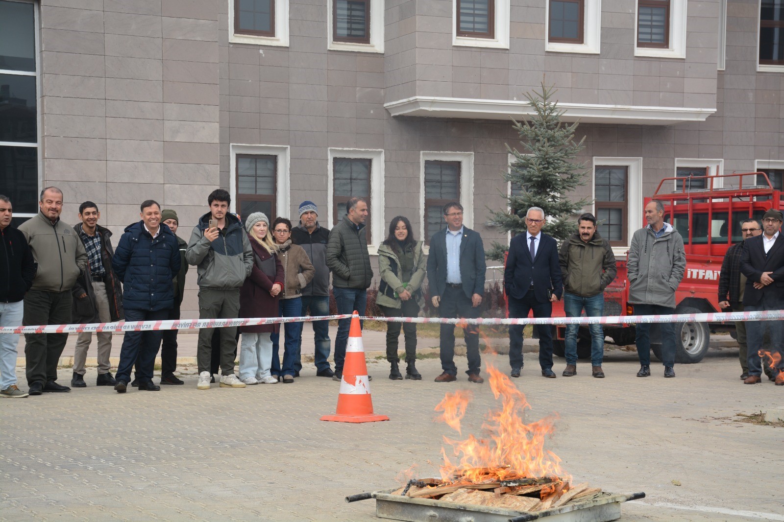 DKMP’de yangın tatbikatı!  Yangınlarla mücadelede zamanın önemine değinildi