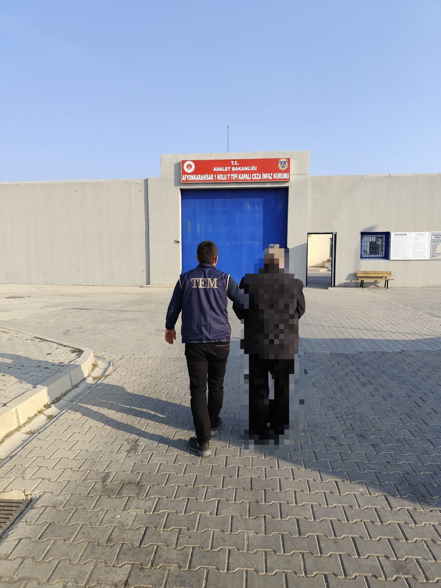 Afyonkarahisar’da FETÖ Operasyonu!  Firari Hükümlüler Cezaevine Gönderildi
