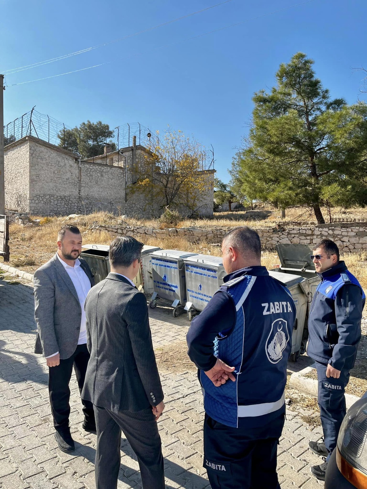DAZKIRI İLÇESİNE 150 ADET YENİ ÇÖP KONTEYNERLERİ GÖNDERİLDİ