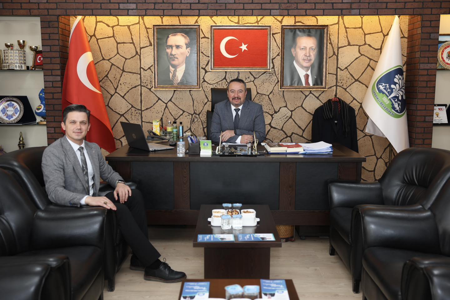 BAŞKAN ÖZTAŞ BAŞKAN ÇİÇEK’İ MAKAMINDA AĞIRLADI