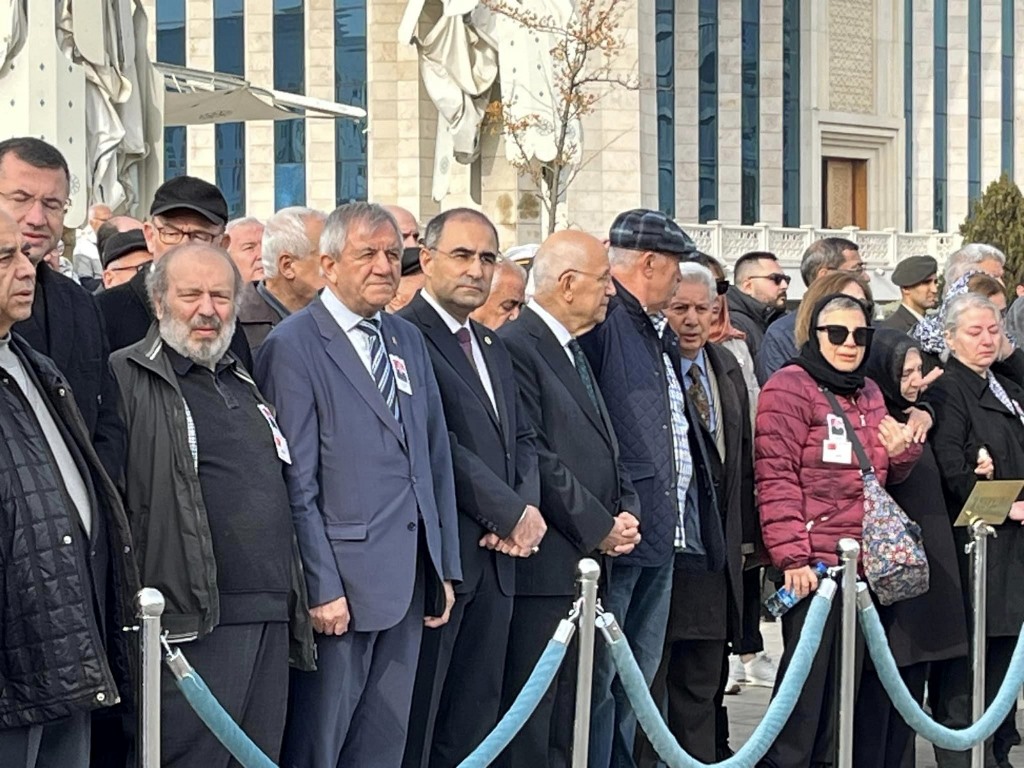 MİLLETVEKİLİ ARSLAN EMEKLİ ALBAY BİLGİNSOY'UN CENAZESİNE KATILDI
