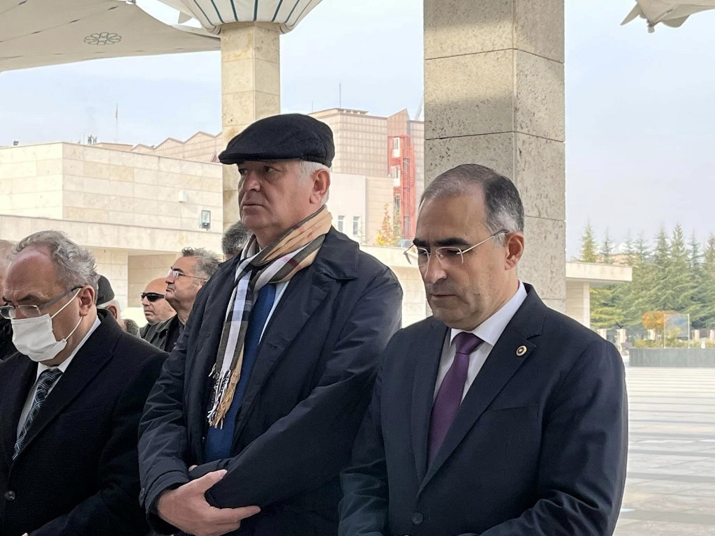 MİLLETVEKİLİ ARSLAN EMEKLİ ALBAY BİLGİNSOY'UN CENAZESİNE KATILDI