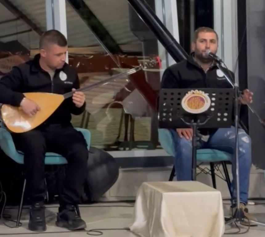 AFYONKARAHİSAR'IN YENİ MÜZİK DURAĞI: AKORTRİO MÜZİK GRUBU